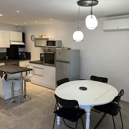 Renove T4 - 6 Personnes Avec Parking Et Jardin * Le Grau-du-Roi