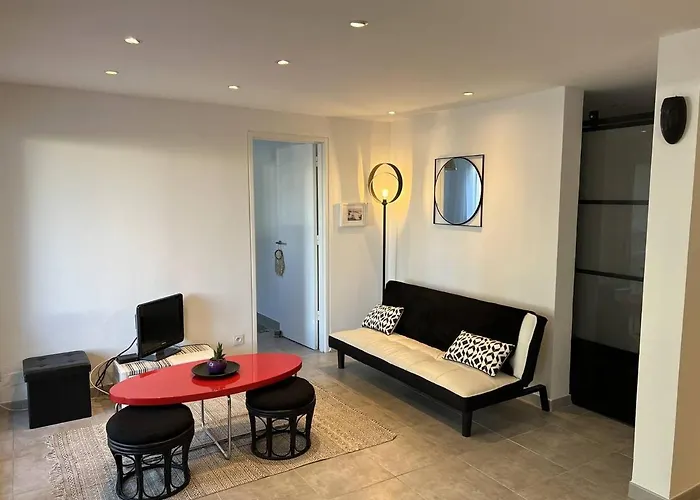 Apartment Renove T4 - 6 Personnes Avec Parking Et Jardin *
